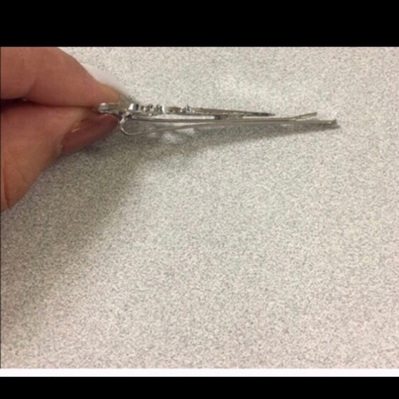 Brand New, silver or gold scissor hair clips - Picture 4 of 4